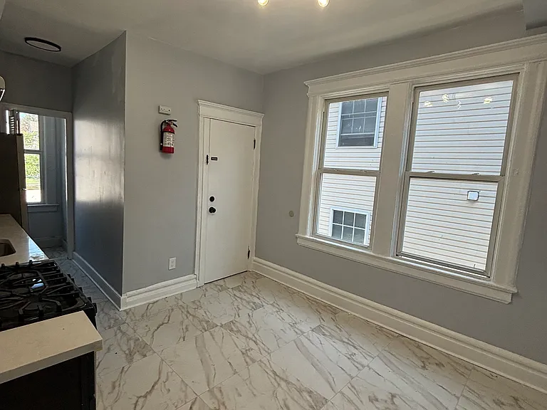 592-594 Irvine Turner Blvd #4 — Photo 5