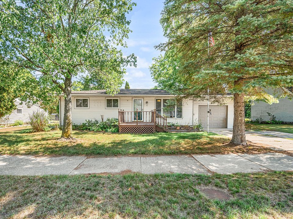 1st image of 623 Lilac Ave
