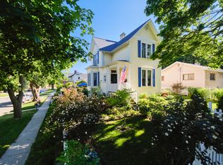 377 4th St, Manistee, MI 49660