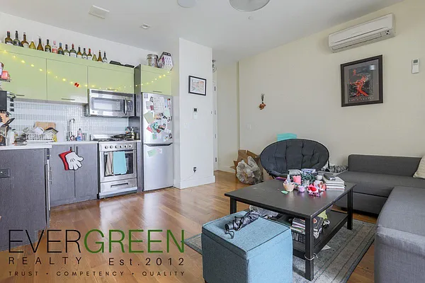 Rented by Pinn Realty | media 27