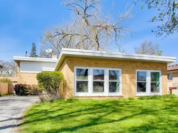 4050 Church St, Skokie, IL 60076