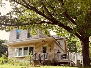 1012 Yeomans St, Ionia, MI