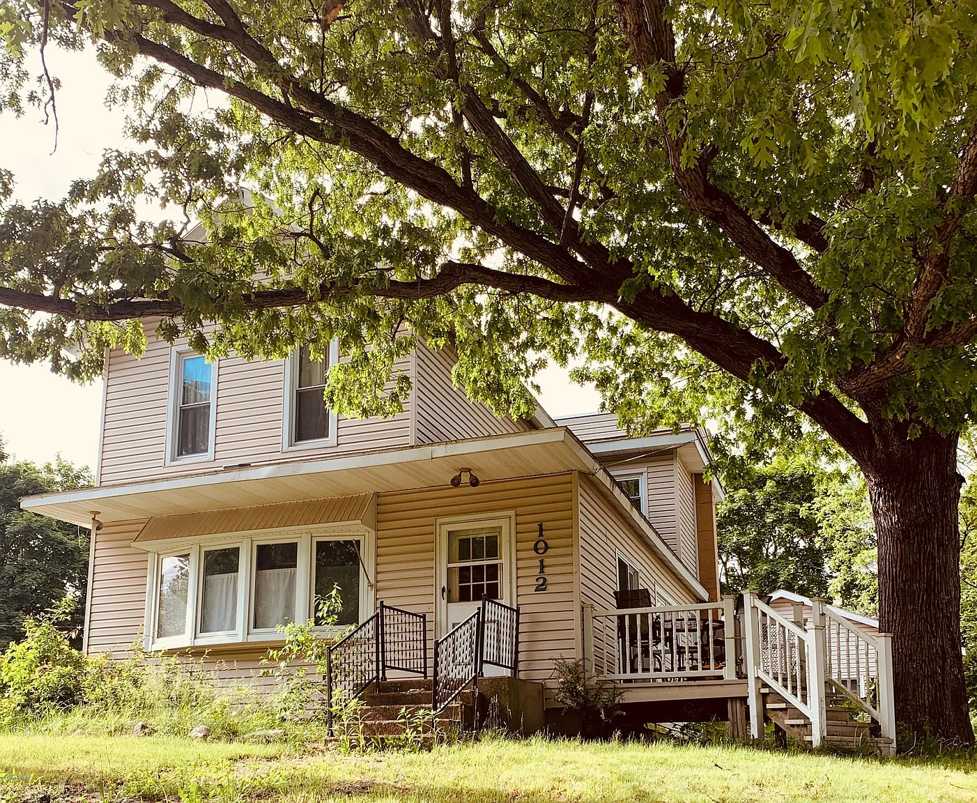 1012 Yeomans St photo 1