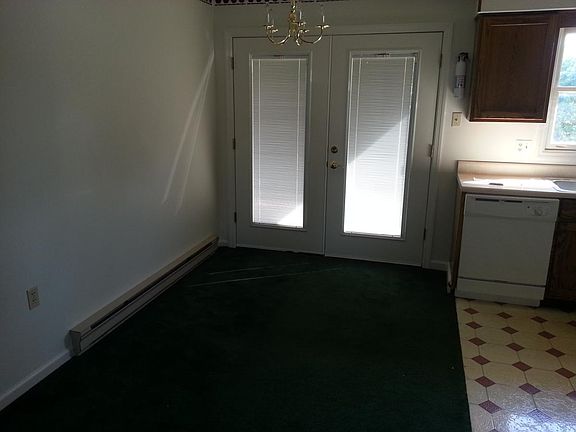 5th image of 98 Mountain Blvd