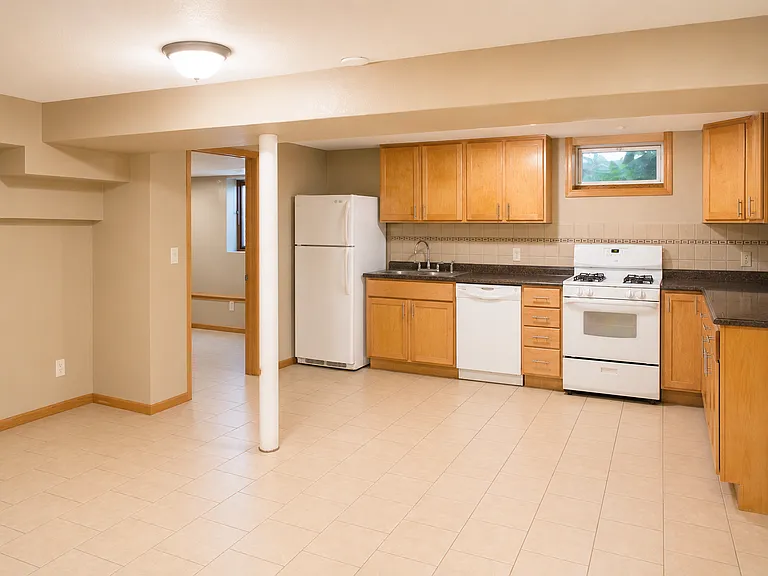 2701 Delaware St SE — Photo 4