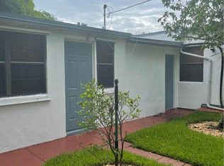242 SW 15th St #E, Dania, FL 33004