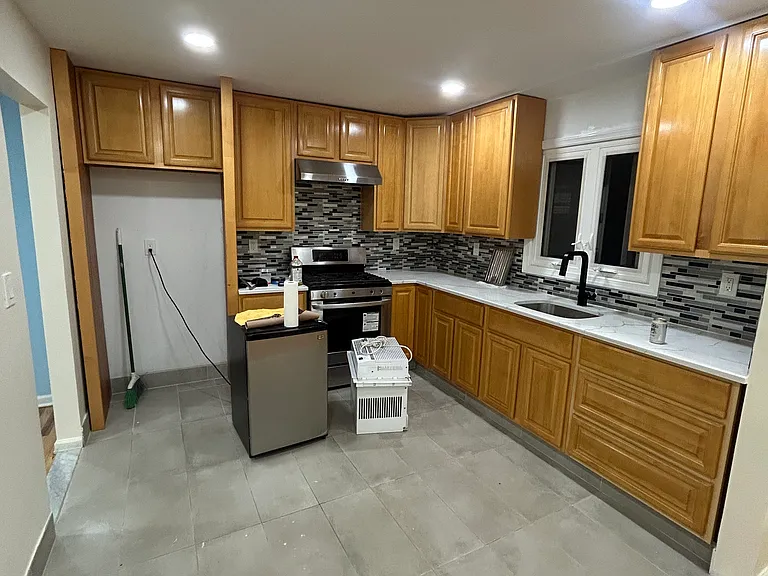 91 Harrison St #1 — Photo 8