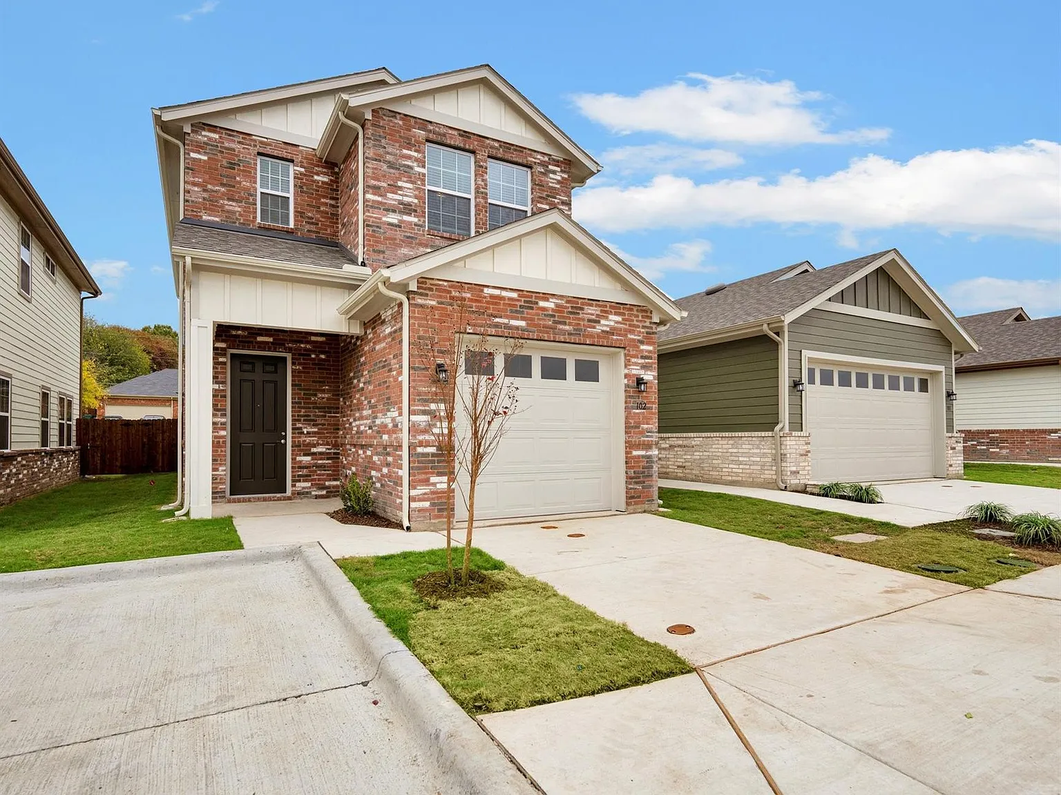 3 bed, 2.5 bath, 1621 sqft, $2,649 — Photo 2