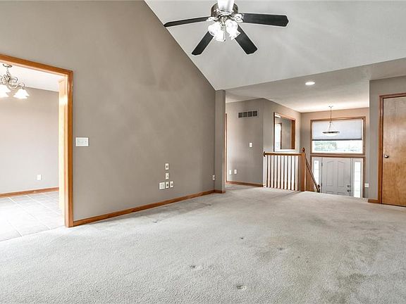 4th image of 2715 Stratton Dr