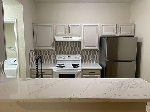 3rd image of 5743 Shadydell Dr