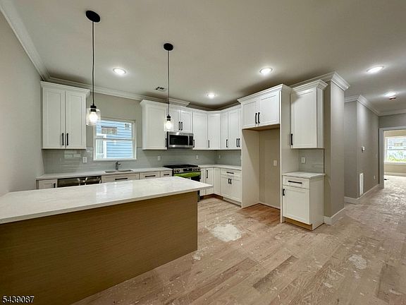 2nd image of 670 Summer St