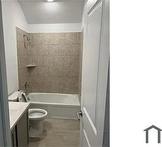 1626 Hope Ln — Photo 2