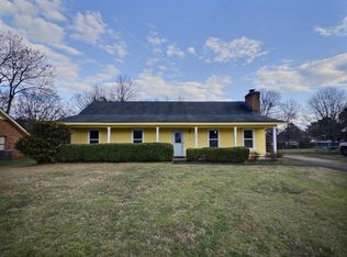 348 Honeysuckle Dr, Millbrook, AL 36054