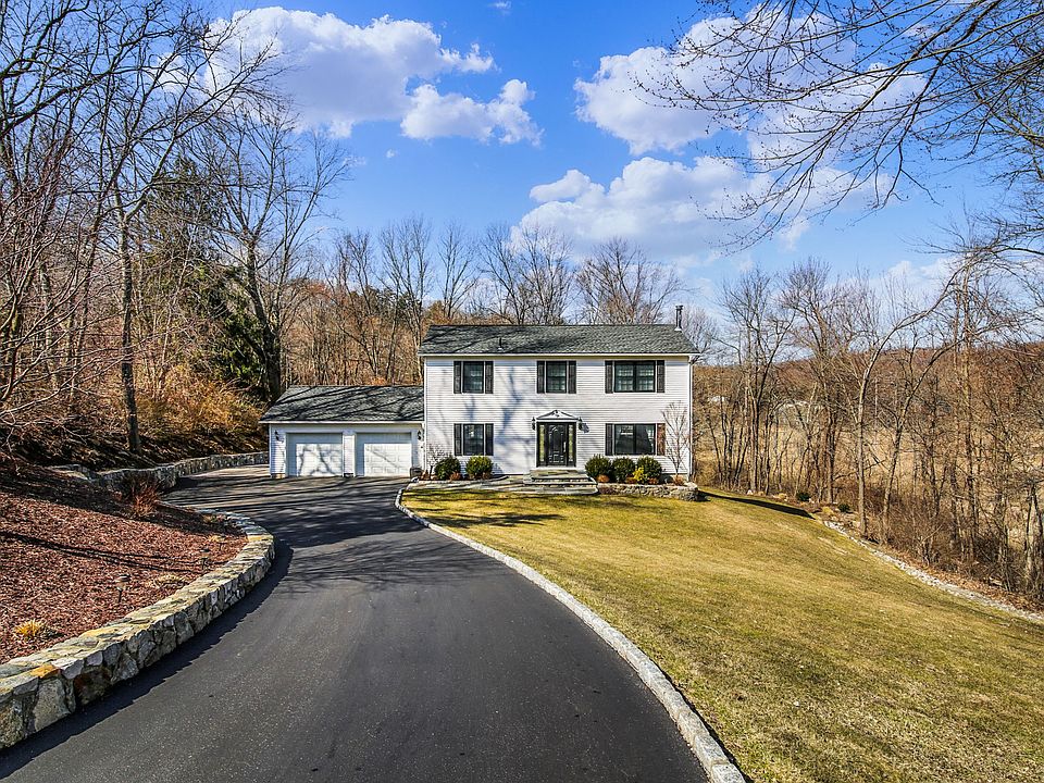 9 Holiday St Pawling, NY (01 of 34).jpg