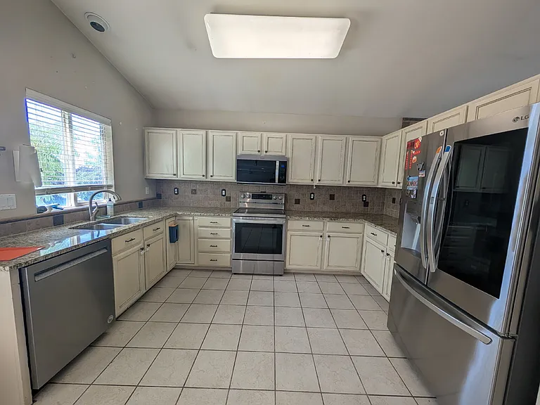 14392 S Dreamfield Dr — Photo 5