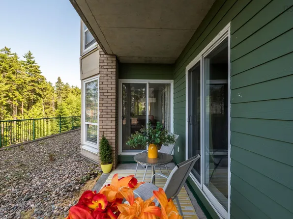 78 Regency Park Dr #106, Halifax, NS B3S 1T2