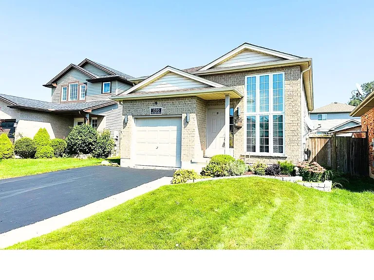 1595 Benjamin Dr — Photo 2