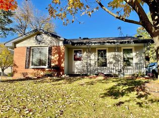5123 Lower Beaver Rd, Des Moines, IA 50310