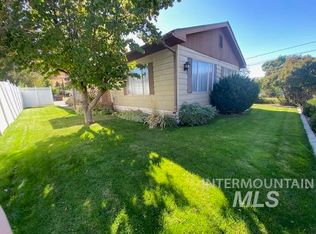 390 Pataha St, Pomeroy, WA 99347