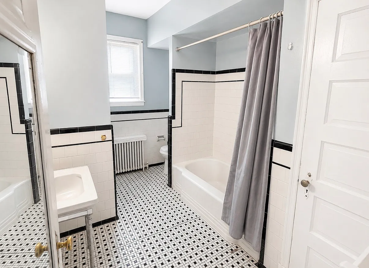 4 bed, 1800 sqft, $2,400 — Photo 4