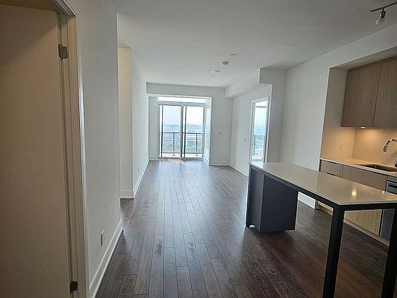 3rd image of 1350 Ellesmere Rd #1702