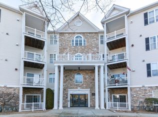 21 Hampshire Rd APT 309, Methuen, MA 01844