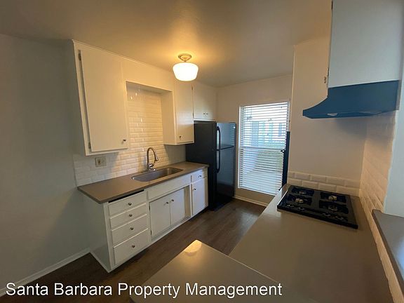 5th image of 48 Broadmoor Plz APT 6