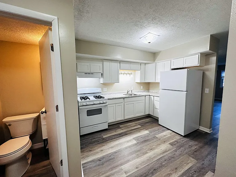 115 Carman Ave #24 — Photo 7
