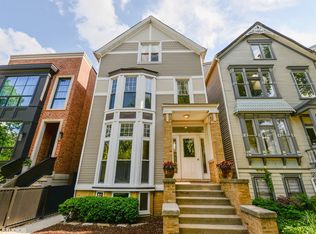 1325 W Wolfram St #1, Chicago, IL 60657
