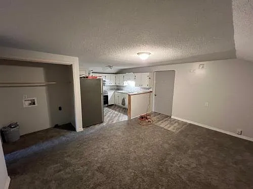 2 bed, 700 sqft, $550 — Photo 3