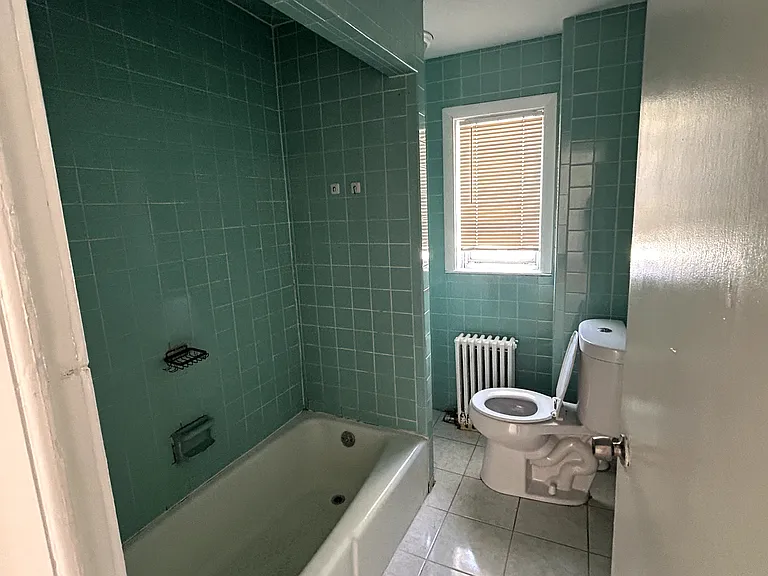 82 Florence St #2 — Photo 11