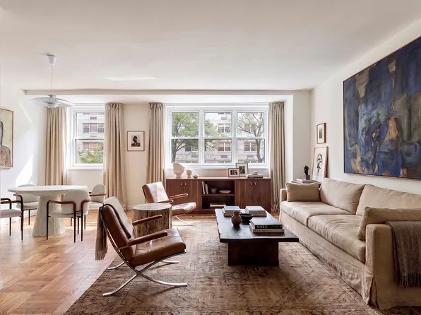 63 E 9th St APT 3M, New York, NY 10003