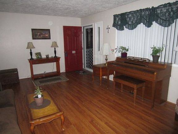 3rd image of 6012 N Alma Dr