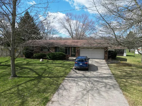 2904 Sharon St, Winona Lake, IN 46590