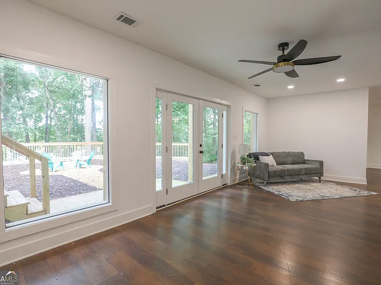 212 Southland Dr — Photo 19