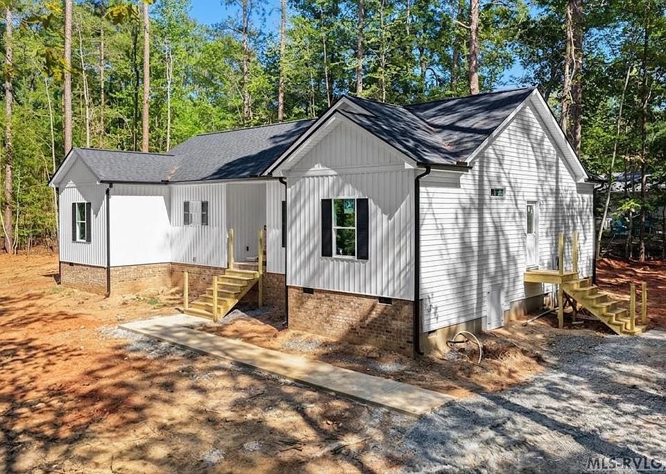 1st image of 151 Twin Oaks Ln