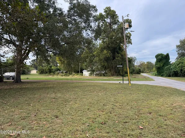 000 Hudson Pollock Street, Pollocksville, NC 28573