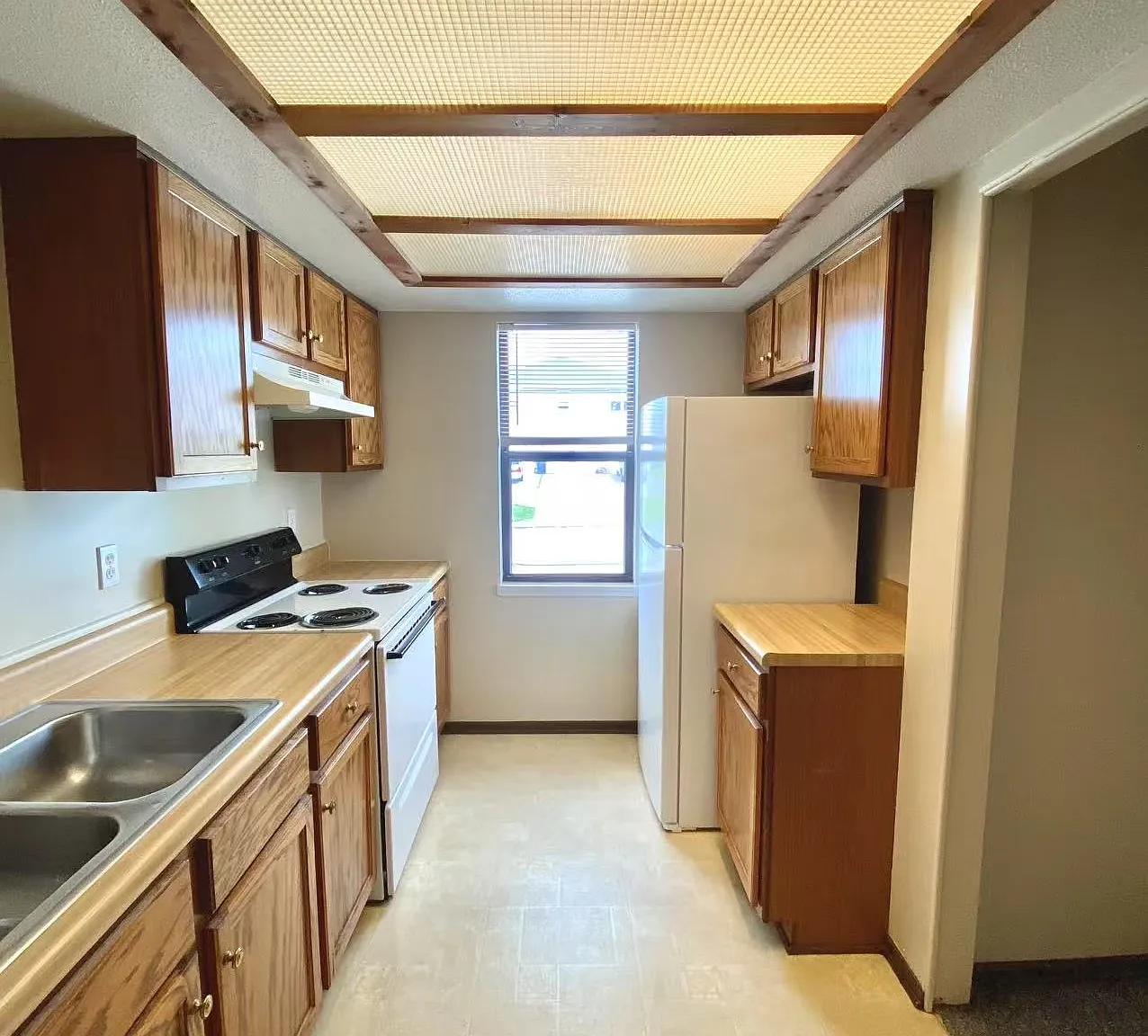 2 bed, 900 sqft, $1,050 — Photo 4