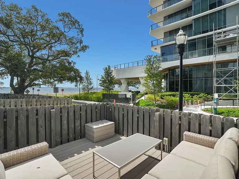2925 W Santiago St — Photo 3