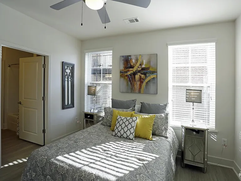 South Junction Apartments — Photo 84
