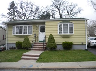 145 Regan Ave, Staten Island, NY