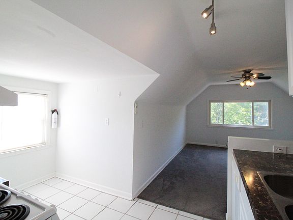 4th image of 1312 W 39th St APT 3