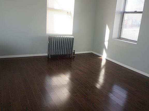 4th image of 299 Summer Ave #1BR