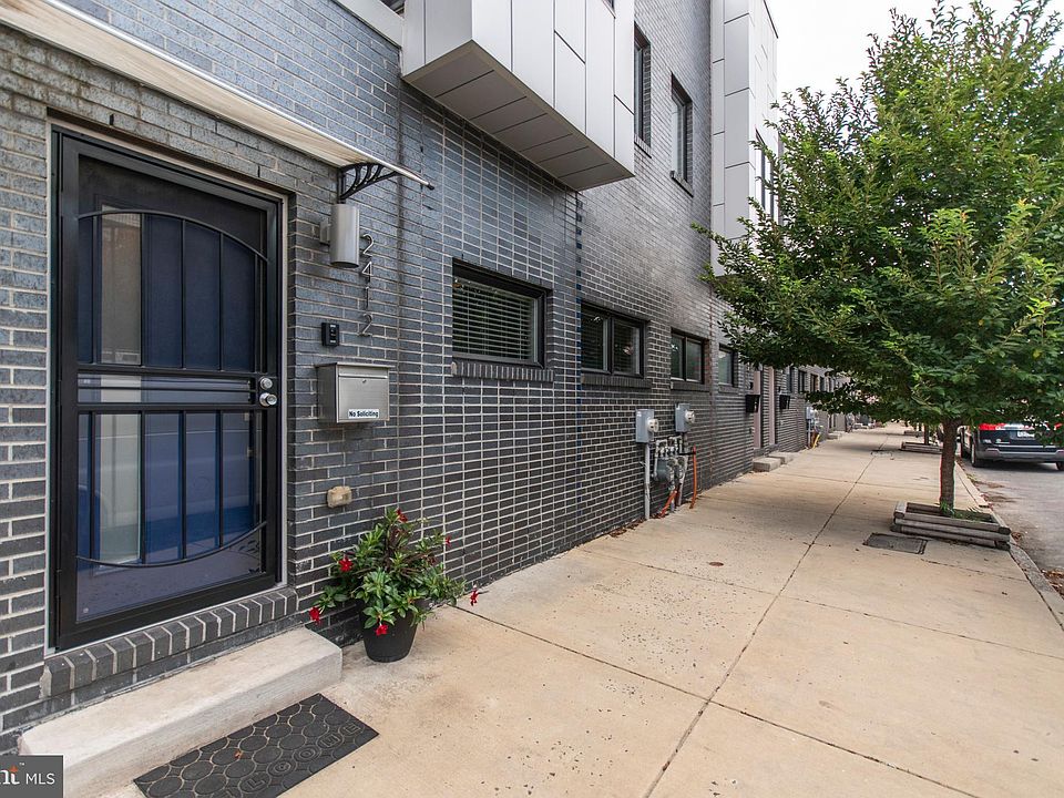 1st image of 2412 E Letterly St