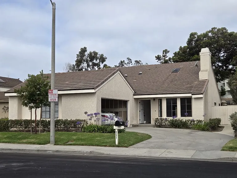 Village Rd — Photo 1