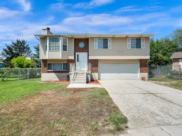 2732 W Harvey Heights Cir, Salt Lake City, UT 84129