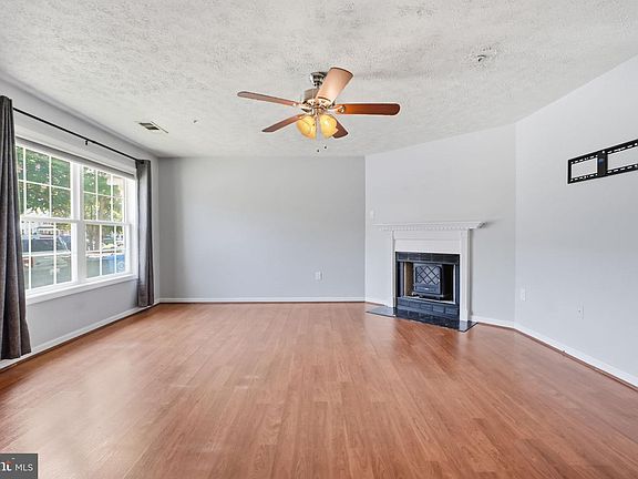 2nd image of 105 Hibiscus Ct
