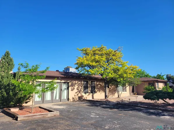 1704 Red Rock Dr, Gallup, NM 87301