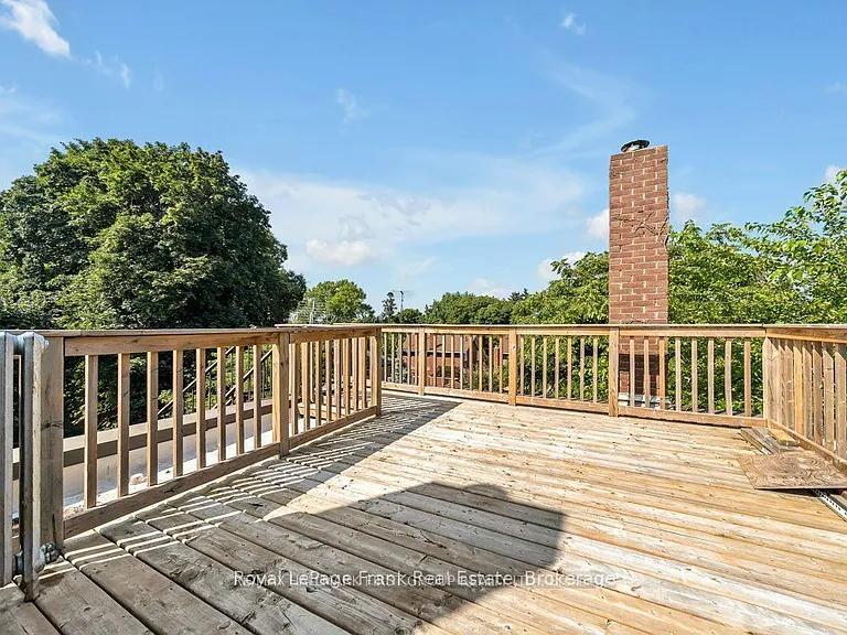 622 Simcoe St N #3 — Photo 17