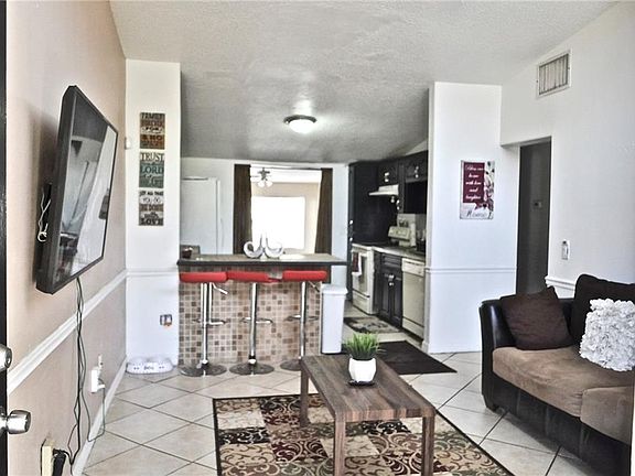 4th image of 6639 Westmont Dr